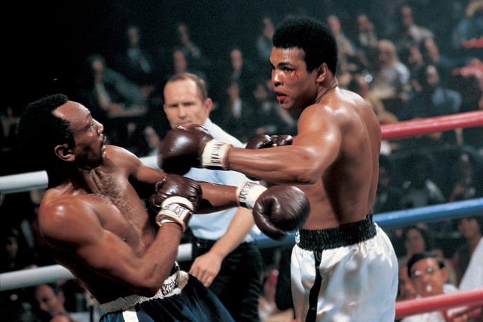 1972-Muhammad-Ali-Bob-Foster-014476414.jpg
